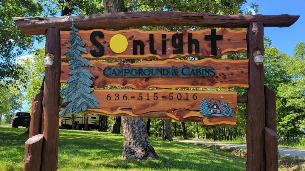 bull shoals-lake-sonlight-servant-hosting-airbnb